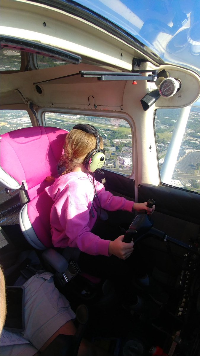 madmotojoe's tweet photo. Morning flight with my youngest Lady. A "Flat Stanley Project" for her last week of online school. Her first time flying, normally sits in the back with sister. #GirlsFly #Cessna172 #avgeek #KRYY https://t.co/MsDCvNwSXY
