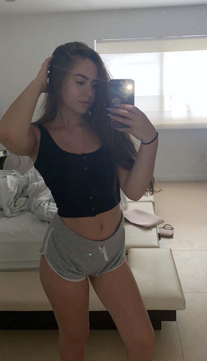 JadeTeen on X: Thank you babes for helping me hit 500 followers on Twitter  & 100 subscribers on OnlyFans. The next five subscribers get a sexy video  in their DM 💋 t.cooiCO9zQPAT #