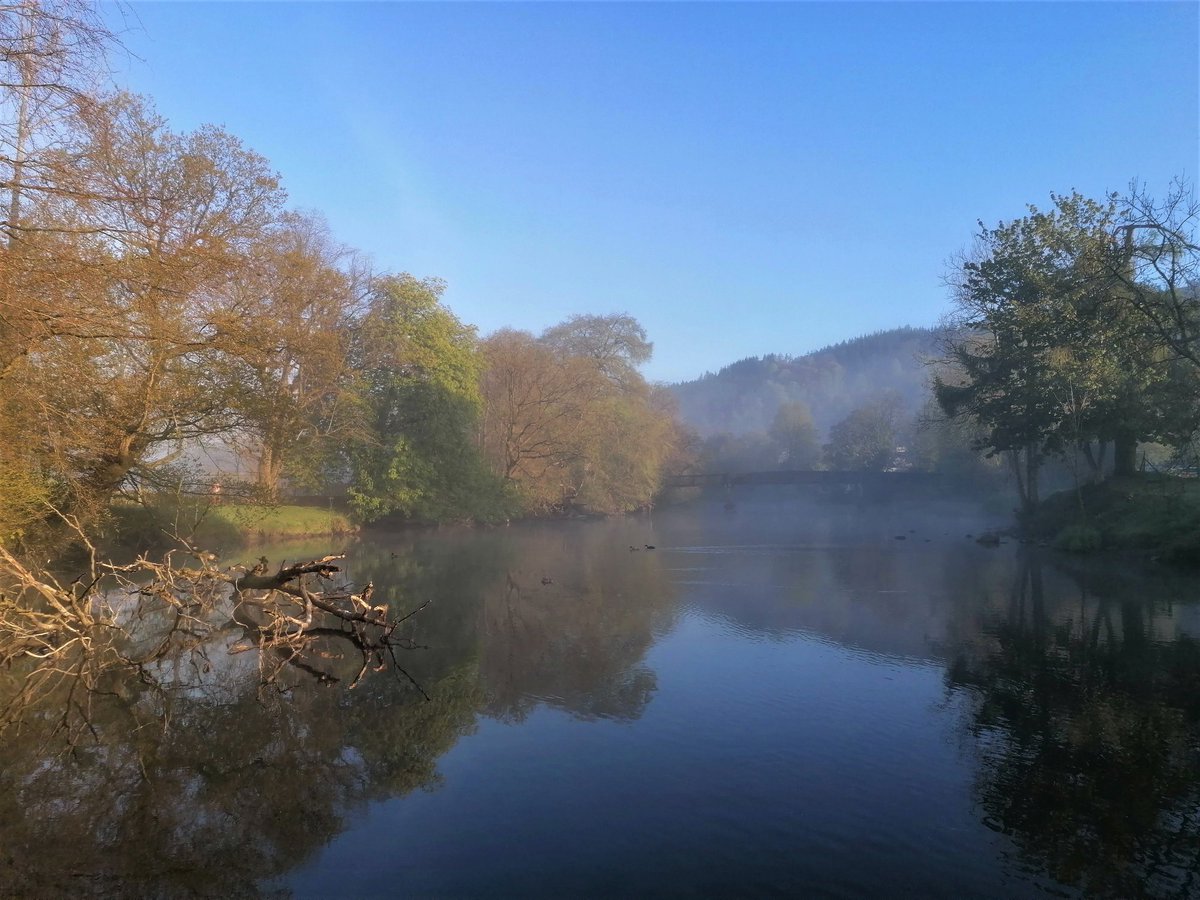 trossachsdirect's tweet image. Dawn breaking on the River Teith in Callander this morning in the Loch Lomond &amp;amp; The Trossachs National Park.

@AquilaEcology 
@robroycountry 
@lomondtrossachs 
@LochLomondCEO 
@naturaltrossach 
@CallandersLand