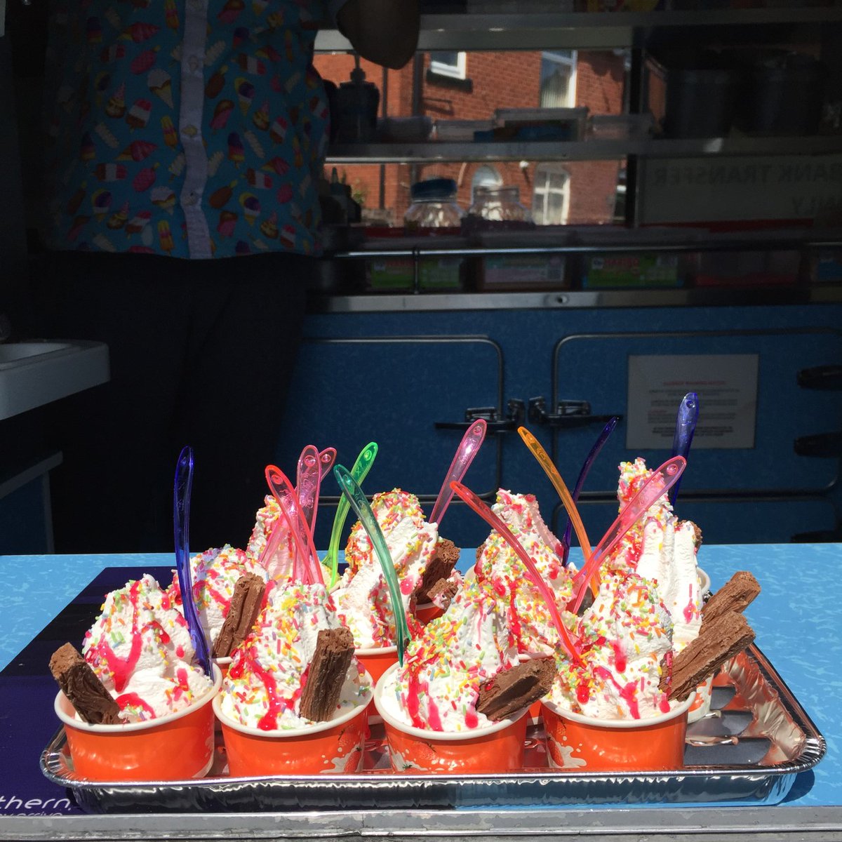 Eastwardprimary's tweet image. Thank you to one of our wonderful parents for nominating us to receive a special treat for being open and supporting key workers and vulnerable families. The children were ecstatic with their afternoon treat yesterday and it certainly put a smile on staff faces too!