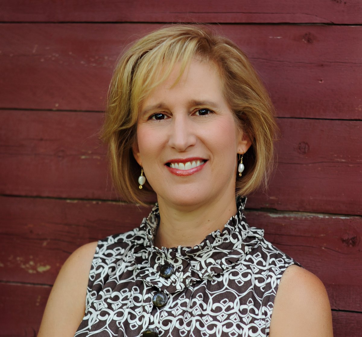 Writer_Meyer's tweet image. Check out my THE SUPERLATIVE A. LINCOLN #PB tools for readers
#ActivityGuide 20 pages!
#VennDiagram
#PoemExcercise
#BookWeek2020athome
Find them here: 
eileenmeyerbooks.com/books/the-supe…
@charlesbridge @EastWestLit @CBCBook @daveszalay 
#NF #Poetry