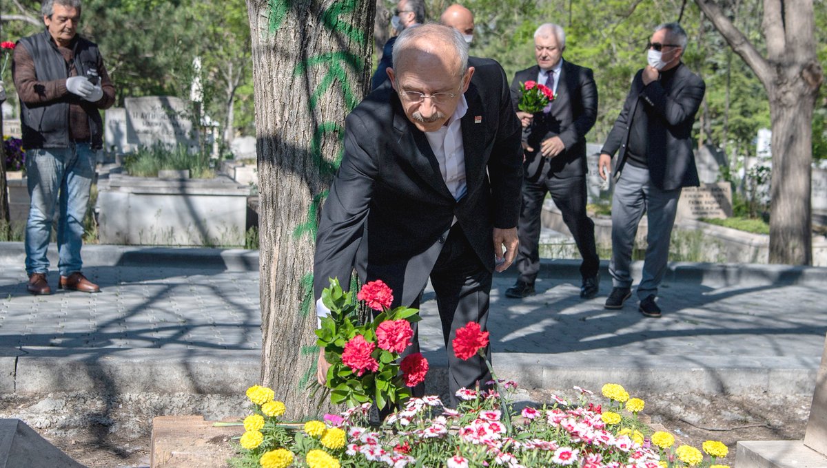 Vatan, Süleyman Şah Türbesinı kaçırıp ülke toprağını terör örgütüne teslim edenlerin değil Samsun’dan Ankara’ya Atatürk için yürüyen, darağacında “Yaşasın tam bağımsız Türkiye” diye haykıranlarındır.