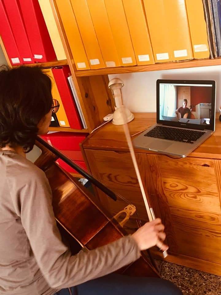ajlagarriga's tweet photo. Necessitem la vostra ajuda!!! L’Ajuntament impulsa 'Fem Arxiu #COVID19' de l' @AAC_GD per recopilar la memòria popular durant el confinament a #laGarriga
Volem el vostre testimoni amb fotografies, vídeos o dibuixos. A https://t.co/6jiBTsBhAI t'expliquem com fer-ho #fempoble https://t.co/k8e2yZeEJz
