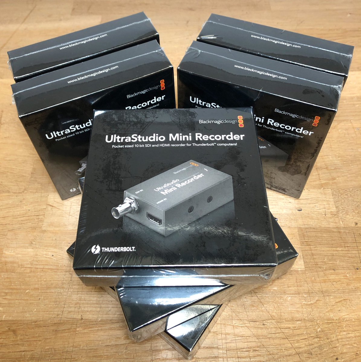progear's tweet photo. BlackMagic UltraStudio Mini Recorded now instock ready for next day shipping!
#Blackmagic #ultrastudiominirecorder #videography #Filmmaking #Progear #Kupo #Easyrig #Dynacore https://t.co/TVSpQFx2hJ