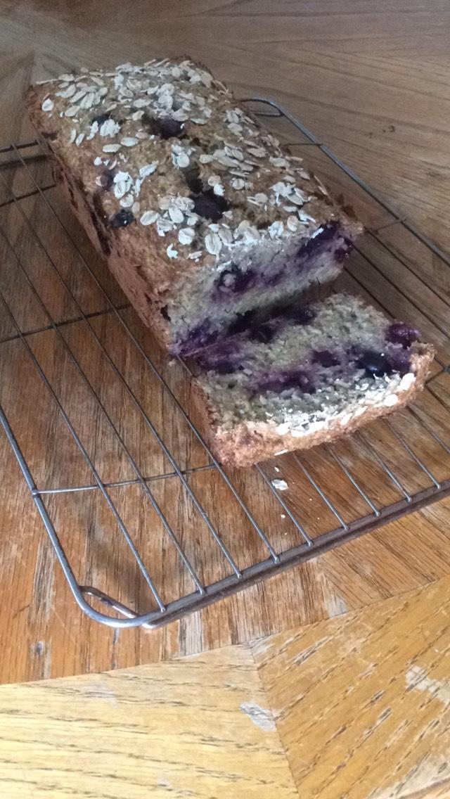 GriffinSaoirse's tweet photo. Homemade Blueberry Porridge Bread baked in aid of Cappagh kids @CappaghHospFoun using both #Irishmilk and yoghurt. Please donate at https://t.co/rukEXnmprw #kitchencreations @NDC_ie https://t.co/VgGYpb2cge