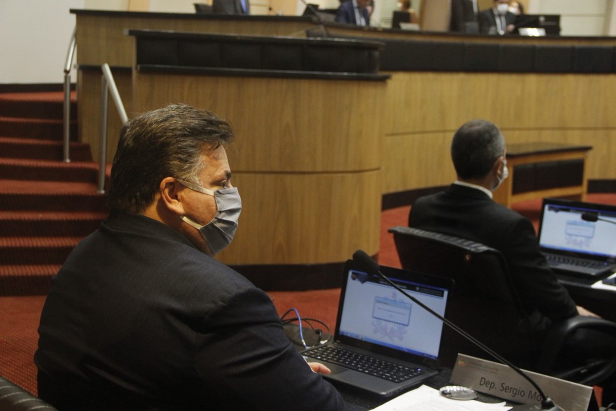 SergioMotta10sc's tweet photo. Estamos de volta com sessões e reuniões presenciais na Assembleia. Daquele jeito que sempre acreditei, em tempos de pandemia do Coronavírus, aos poucos tudo vai retomando o seu lugar. 

#SergioMotta 👊😷 https://t.co/Tprwtqrh0L