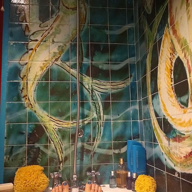 CressidaBell's tweet photo. Sunday morning soak - with tiles by #quentinbell and entertainment by Paddy O'Connell (BBC R4)
#bathroomtiles #fishes #mermaid #merman #sundaymorning #bloomsbury #bloomsburygroup https://t.co/DC1ceQA6rr