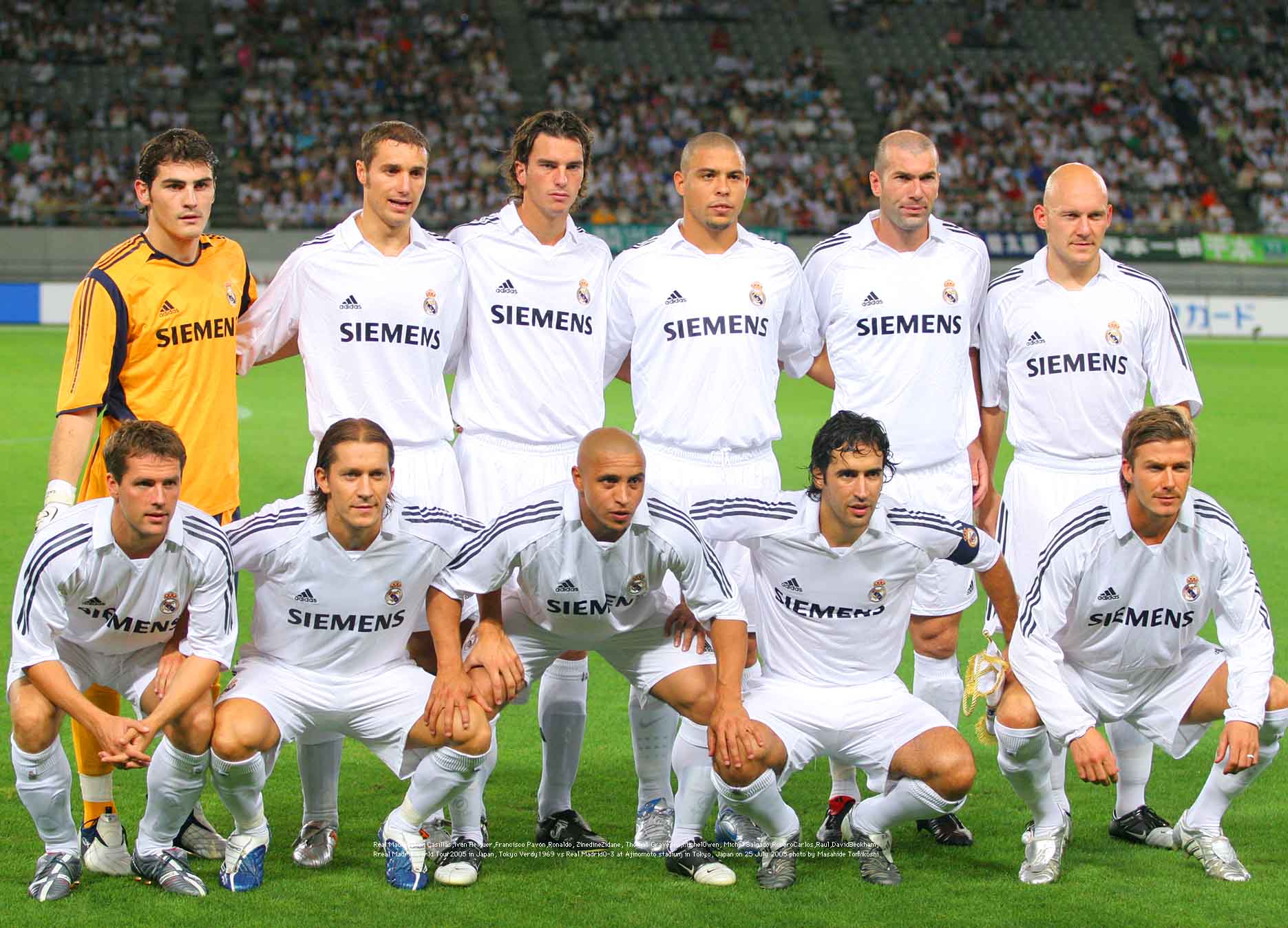 Twitter 上的 Tphoto Real Madrid Ikercasillas Ivanhelguera Franciscopavon Ronaldo Zinedinezidane Thomasgravesen Michelowen Michelsalgado Roberocarlos Raul Davidbeckham Realmadridworldtour05 Tokyoverdy Vs Realmadrid0 3 At Tokyo Japan 25 July 05
