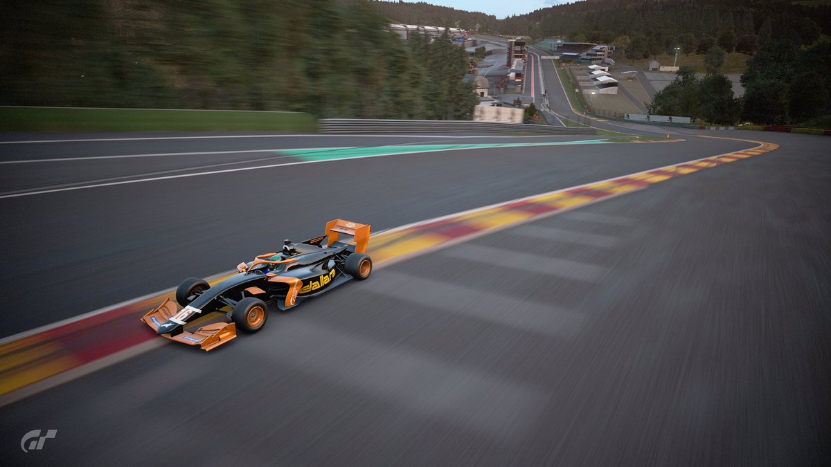 LeboomboomT's tweet photo. @BrawngpFake @UnofficialF1Sim Mine is simple. Black and orange. https://t.co/0ambziCtzn