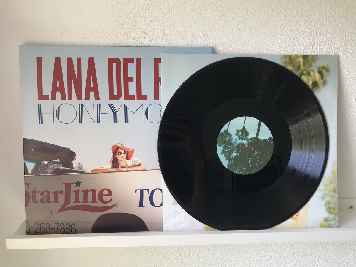 Lana Del Rey - HoneymoonRegular black vinyl