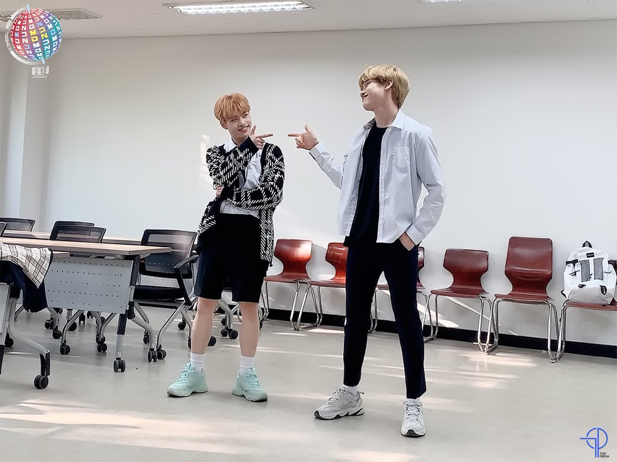 Melaspiiro's tweet photo. bic: 10 cm 🧃🥺.     minjae: 10m 🤩😳 https://t.co/7ylA5VQEHm