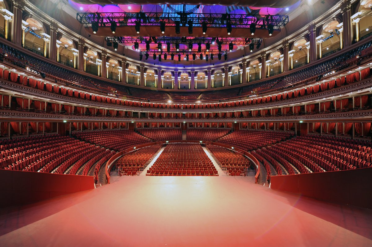 RoyalAlbertHall's tweet photo. "We'll Meet Again"

Join a global audience this Friday as we come together for a historic moment in an empty Royal Albert Hall: https://t.co/shFOkRg8MQ

#VEDay75 #LondonTogether #RoyalAlbertHome https://t.co/DJiO0mDXwQ