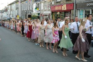 Lovely digital Flora Day tour of <a href="/musecornishlife/">Museum of Cornish Life</a> just now. Shame no beautiful dresses and delightful music will be enlivening the streets of #Helston this year. But great to get access to that archive of the famous festival. #cornwall #CultureinQuarantine #MuseumFromHome
