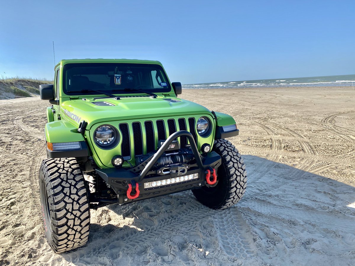 rd_offroad's tweet photo. 100% social distance! #addoffroad #rigidindustries #kclights #generalgrabberx3 #g2gears #teraflex #falconshocks #sbfilters #superchips #pulsar #smittybilt #gearamerica #factor55 #rdoff_road #jeep #jeepjlu #wrangler #jeepwrangler #wranglerjl #offroad #4x4 #beach #4x4offroad https://t.co/7jMUJZbnnz