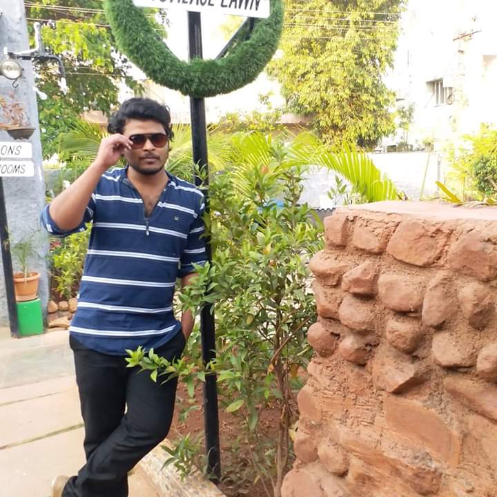 SreejaPatel5's tweet photo. Hi sir!
My name is sreeja
Today my brother (late)brthdy 
He is big fan u sir
Pls wish him sir ...
He will receive ur blessings and wishes from heaven https://t.co/i6yJOEoerT