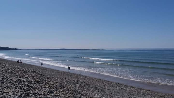 cbarterdavies's tweet image. Choppy sea and calmer sea  #samelocation #weatherchange 💨🌊