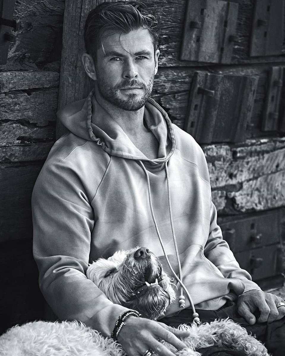 filmguy619's tweet image. Blessing your timeline with these photos of Chris Hemsworth in GQ Australia with his dog.