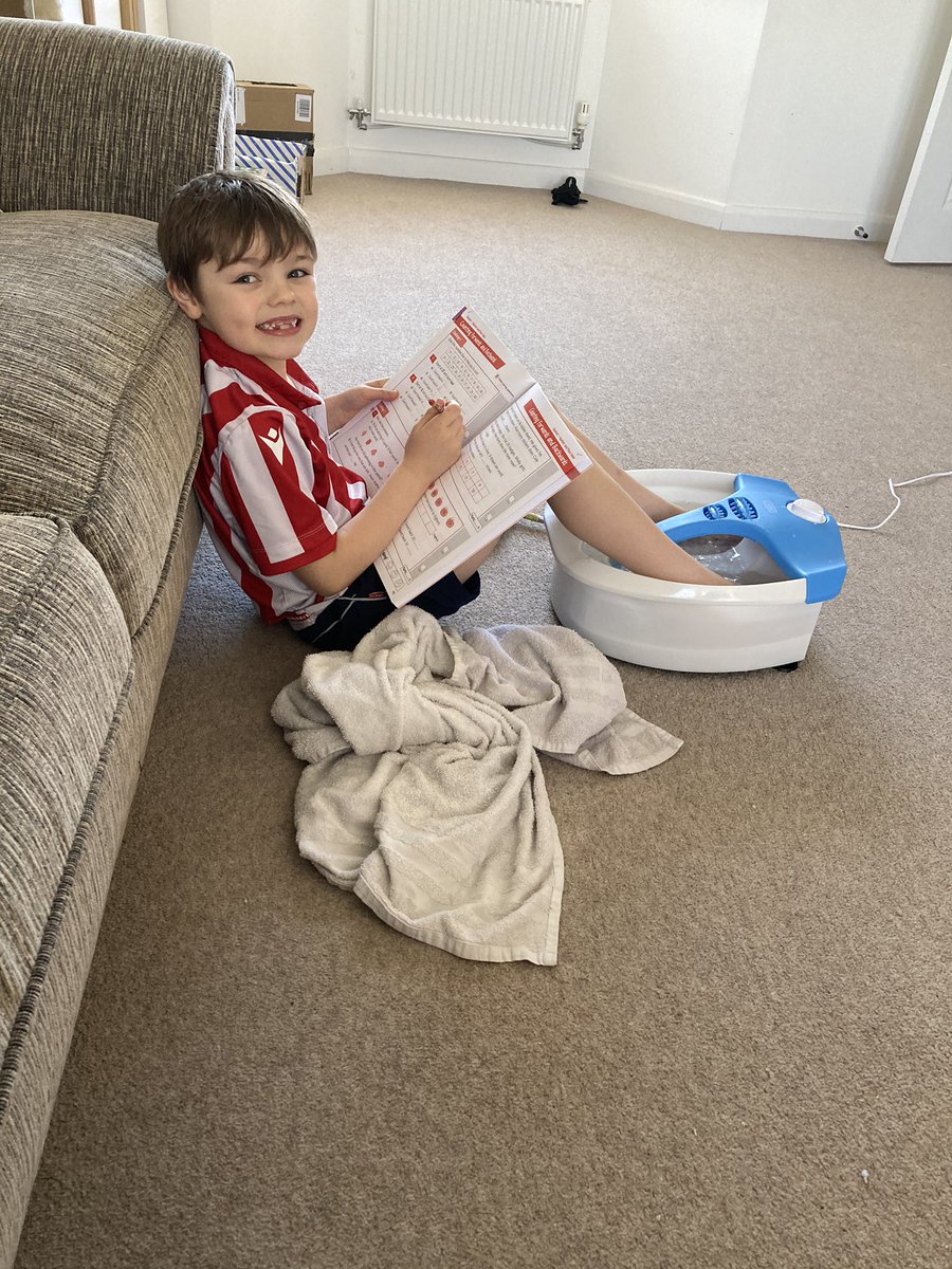 morgandavies06's tweet photo. Nailing #maths from @thedingleschool today at Morgan Academy 🤣🙈 #homeschooling #parentingwin https://t.co/6uK2QPdi8Y