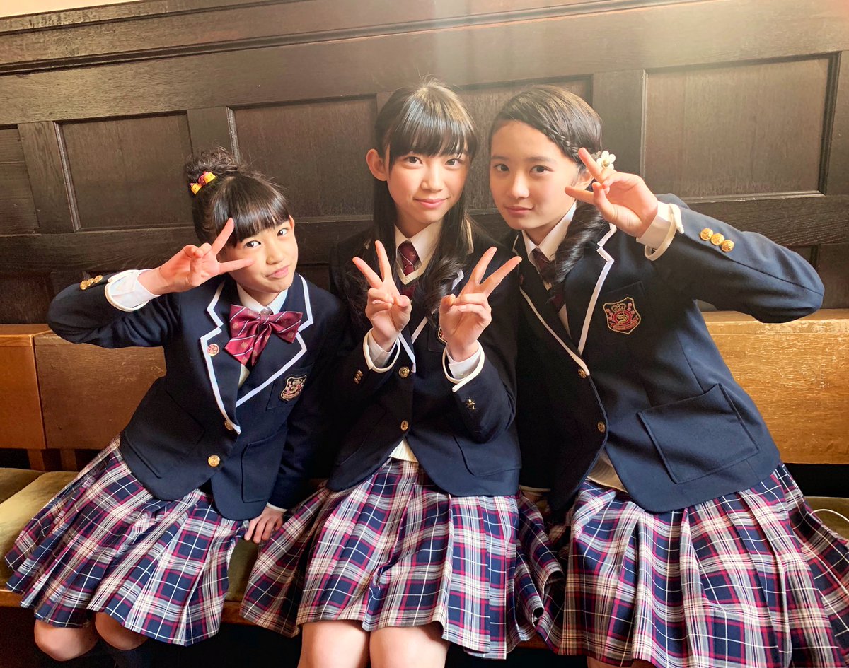 さくら学院 職員室 昨年の今日 愛桜 美湖 咲愛の3人が転入してきて さくら学院生としての1歩を踏み出しました 先ほど ちょうどみんなとも早いねなんて話していたのですが 本当にあっという間ですね 1年でだいぶ逞しくなったかな