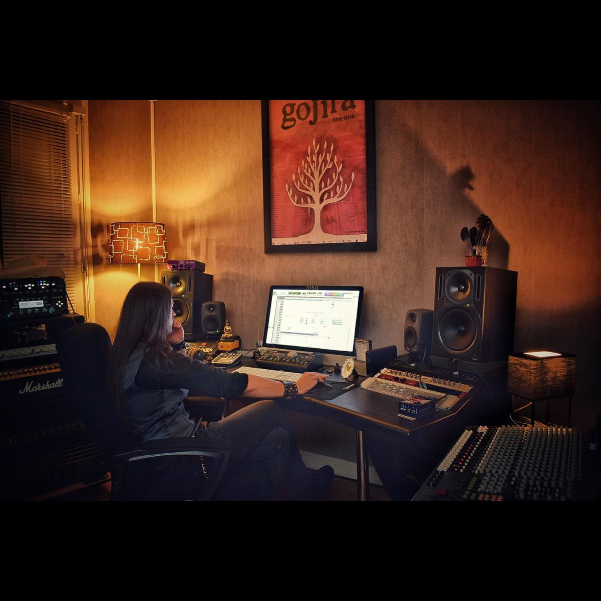 My former facility | Slab Sound Studio - Photo by @thelightnist
.
.
.
.
.
.
.
#slabsoundstudio #studio #recordingstudio #mixingstudio #mixingengineer #audioengineer #audioengineering #musicproducer #producerlife #production #musicproduction #recordingfacility #mixingfacility