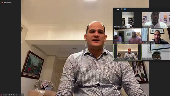 AraposoF's tweet image. Juramentacion @FuerzaElectLuis SDE por @AntonioAlmont2 @adolfoperezdl seguimos trabajando @luisabinader presidente gracias al líder @Construir2020 Jacobito por el apoyo de siempre
@RobertoFulcar @FaustoP02979964 
@priamofeliz