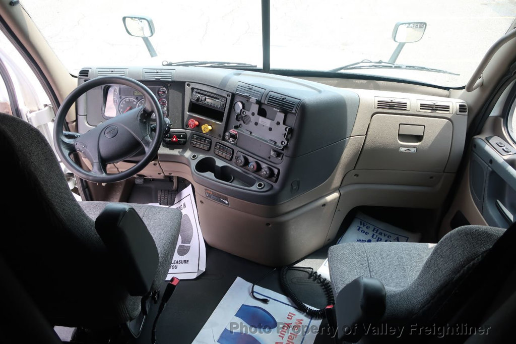 Valleyftl's tweet photo. Used 2015 Freightliner Cascadia Evolution, DD15 Engine, Ultra shift Eaton Fuller AMT, 450 HP, Park smart APU. #freightliner #cascadia #usedtruck #detroitdiesel #Daimler #valleytruckcenters

https://t.co/sHnb5QnDnh

$36,900

Call 216-267-4800 https://t.co/8VfhaJBVzg