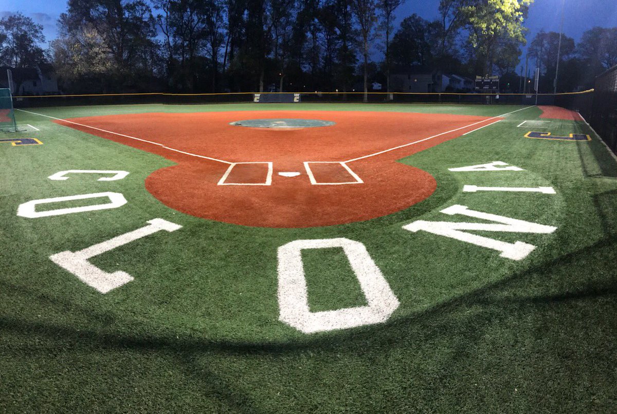 CoachBen1959's tweet image. At 8 PM last night The lights went on at the softball complex for 20 Minutes to honor the Senior Softball Players of the Class of 2020.