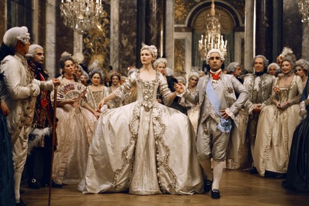 InstitutLumiere's tweet photo. C’est l’un des monuments français les plus visités et les plus appréciés. En attendant la réouverture du @CVersailles, nous vous proposons aujourd'hui la lecture de "Versailles au cinéma", un article de Vincent Amiel paru dans @RevuePositif en juin 2018 🏰 https://t.co/hSzXF6kjVw https://t.co/uJPlndl5Sa