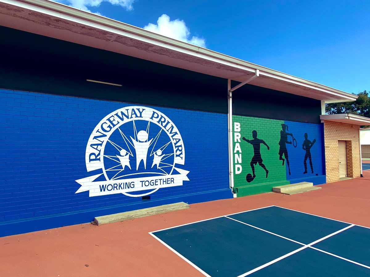 LisaCriddle2's tweet photo. I went back to my old primary school today &amp; what a treat it was. 🤩The staff are amazing so are the students. Thanks for the warm happy welcome! 👏@RangewaySchool @WA_Edu_News @WAPPA_Leaders @institute_news @Innovation_Unit @jadefallon298 @ConnorCampb3ll https://t.co/wMoKZzRdaQ