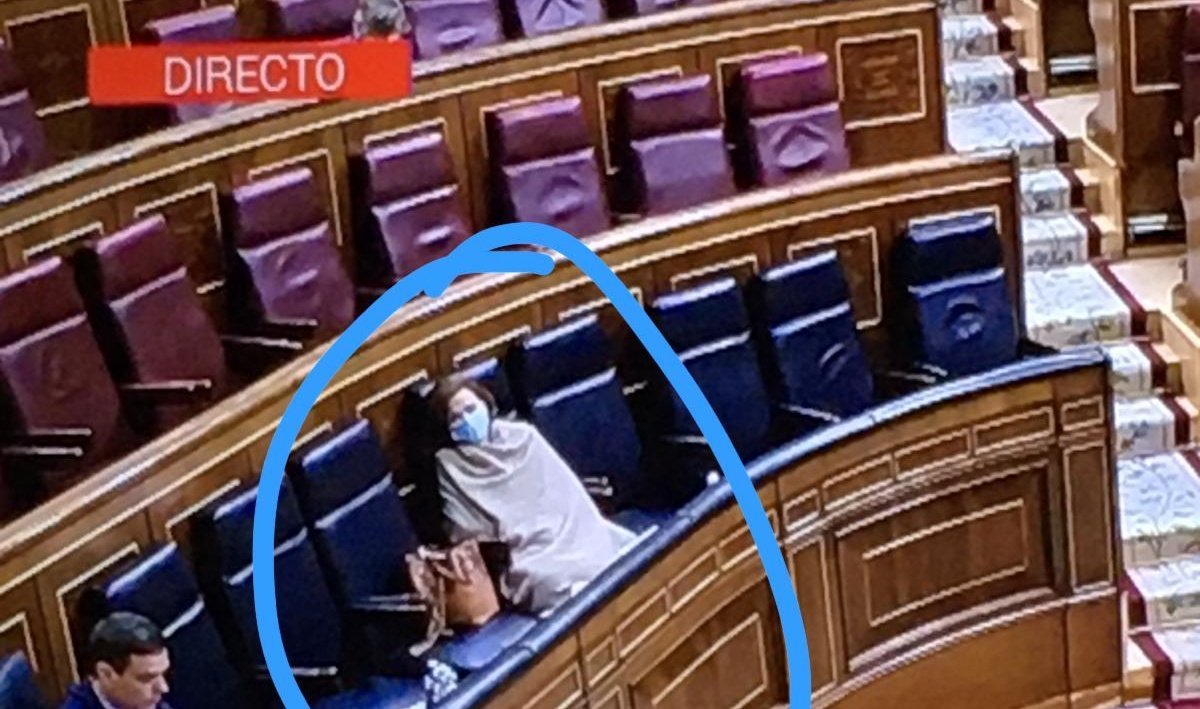 WillyTolerdoo's tweet photo. De verdad era necesario obligar a Carmen Calvo a acudir al #Congreso para estar así. 🤦‍♂️ https://t.co/63Y67reKdD