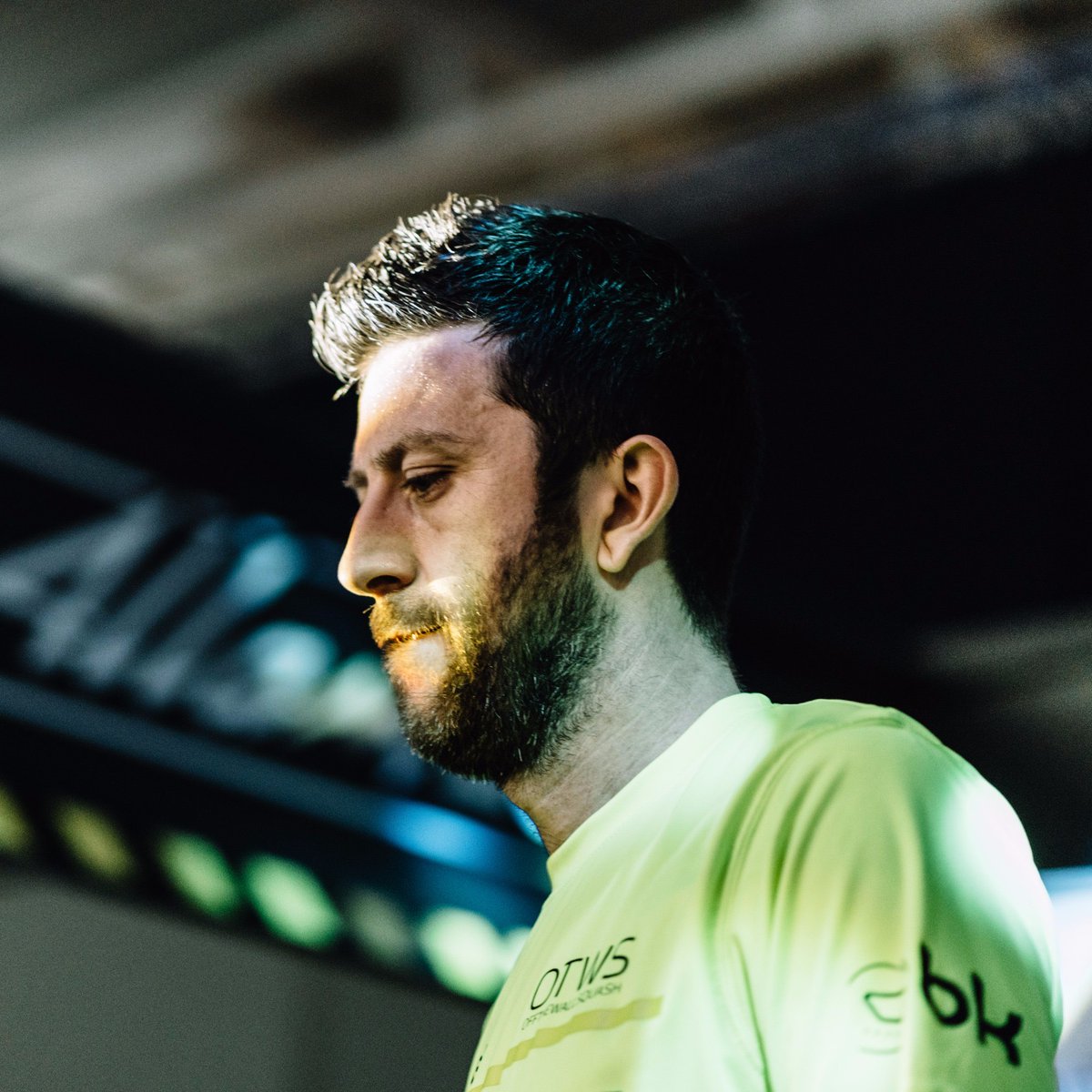 PSASquashTour's tweet photo. 🗣️ We caught up with @DarylSelby on our latest #BeyondTheGlass show to discuss his trickshots, lockdown life and his new show with @nickmatthew
See what he had to say here ⬇️
https://t.co/5iC9ZllAYC #SquashedInside https://t.co/M41cyrAgnA