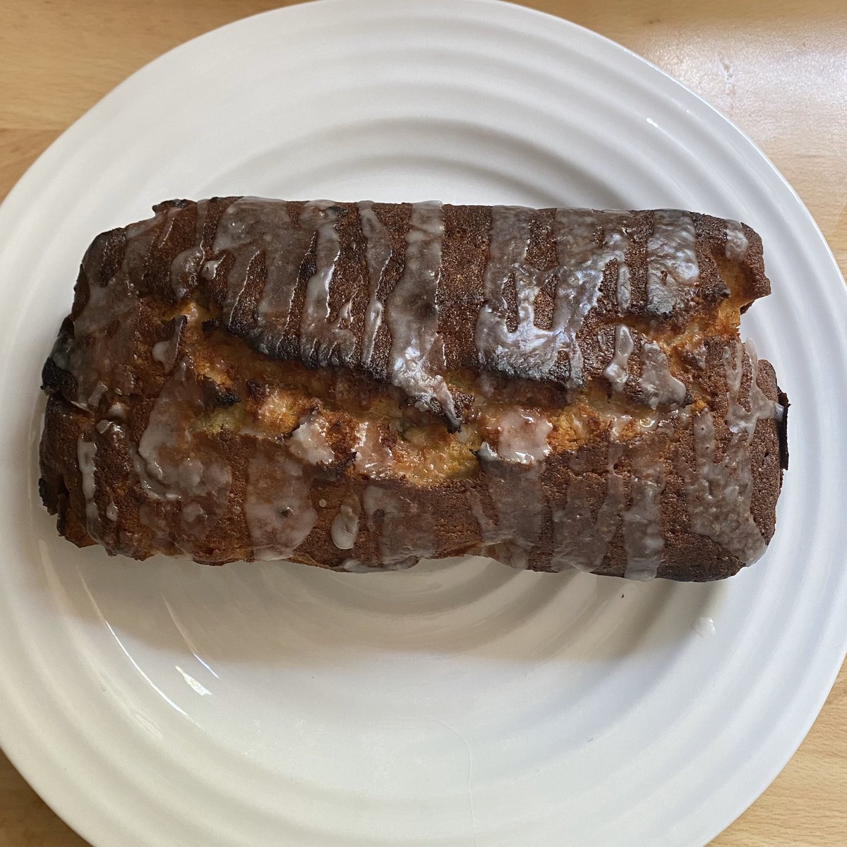 RawlingsonLane's tweet photo. There’s no such thing as too much #bananabread right? 🍌 For Bea’s #RateMyBake creation, she got busy mashing, mixing and moulding this moist banana and white chocolate chip loaf... a bake which was a huge hit with her family who collectively scoffed it in one night 👩‍🍳😋 https://t.co/NjhOnGXcGm