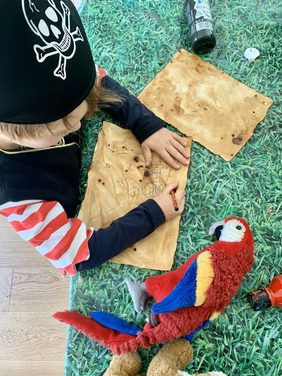 bec_twiston's tweet photo. @ardeleyschool  The Pirate theme is a big hit here, the costume has been worn all day so far!  Treasure map making and treasure boxes (thank you Miss Harvey!)...now to find the treasure! https://t.co/MuZqz5IxXI