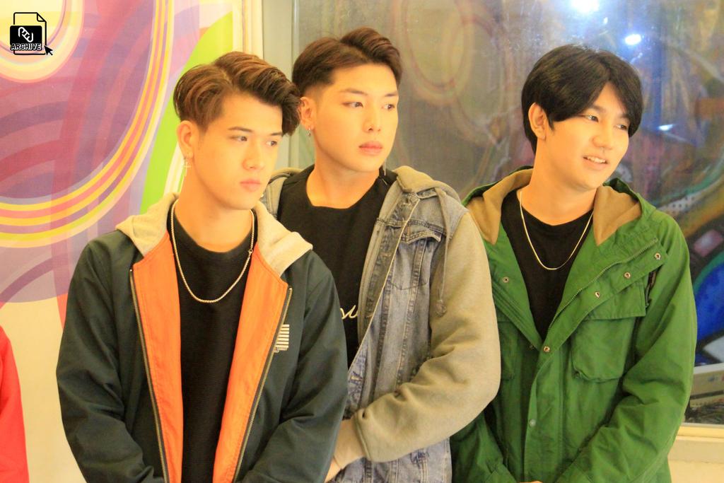 PHParchive's tweet image. PWRTRP EP.2 has reached 5K+ views in Youtube! So as promised, here are few behind-the-scenes photos for you. We will share more &apos;pag umabot naman ng 10K views!

Kaya patuloy lang mag-POWER STREAM! Don&apos;t skip ads! ❤
youtu.be/HezPTMzg2Gg

#PHP_PowerTripEp2
#PHPMusic @_PHPmusic