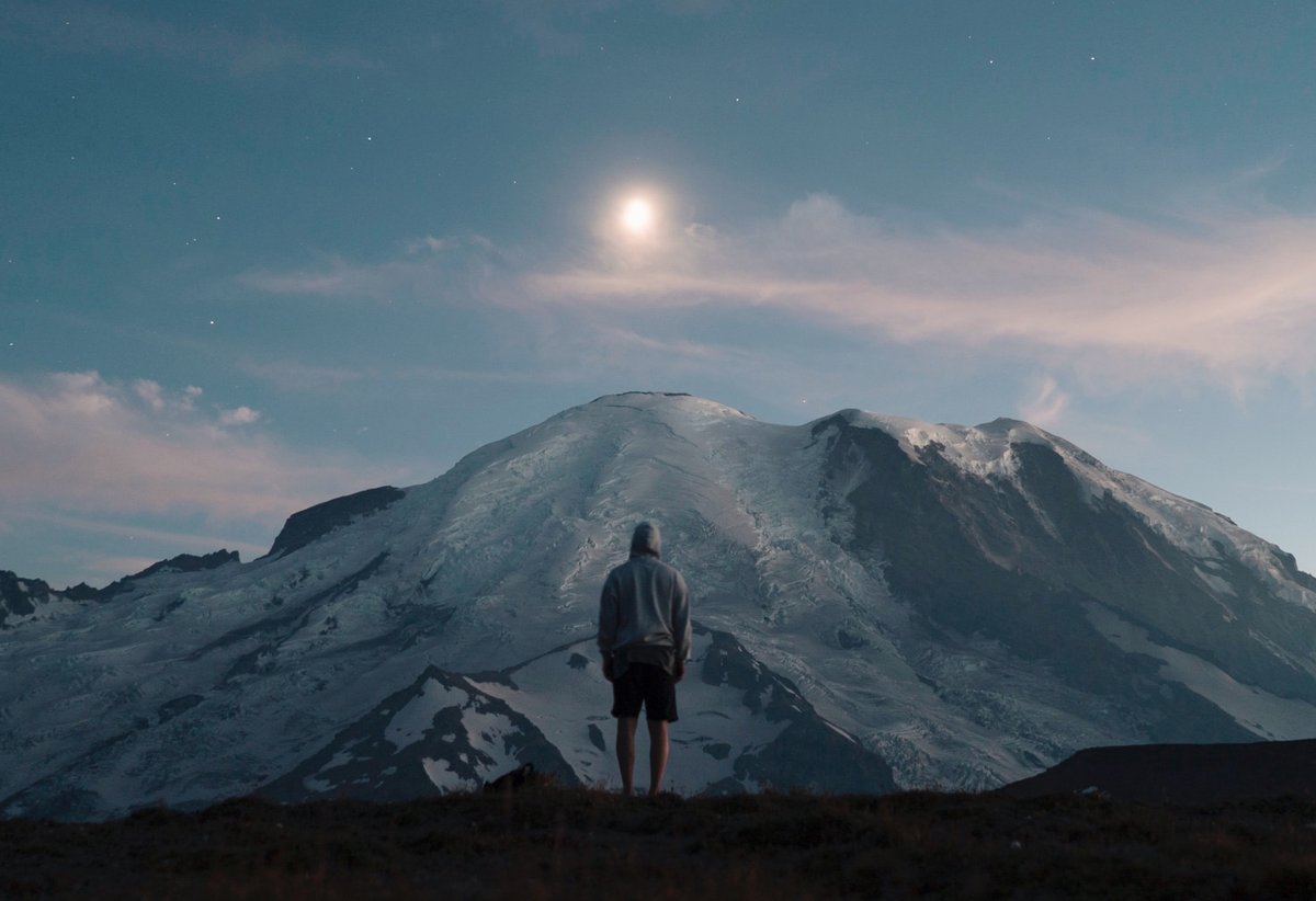 “Hope is the only thing stronger than fear." -- Robert Ludlum

#hope #hopefromhome #motivation