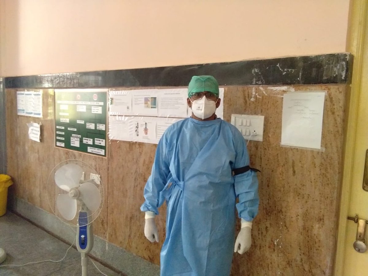 DrHarjitBhatti's tweet photo. Very pertinent &amp; deep crisis of healthcare workers in #Karnataka are going unnoticed where all resident doctors are working wearing black badges in a protest against fee hike &amp; meagre stipend. They are demanding dignified wages for #CoronaWarriors
Tali, Thali, Flowers won’t work https://t.co/KXf5E4BDT9