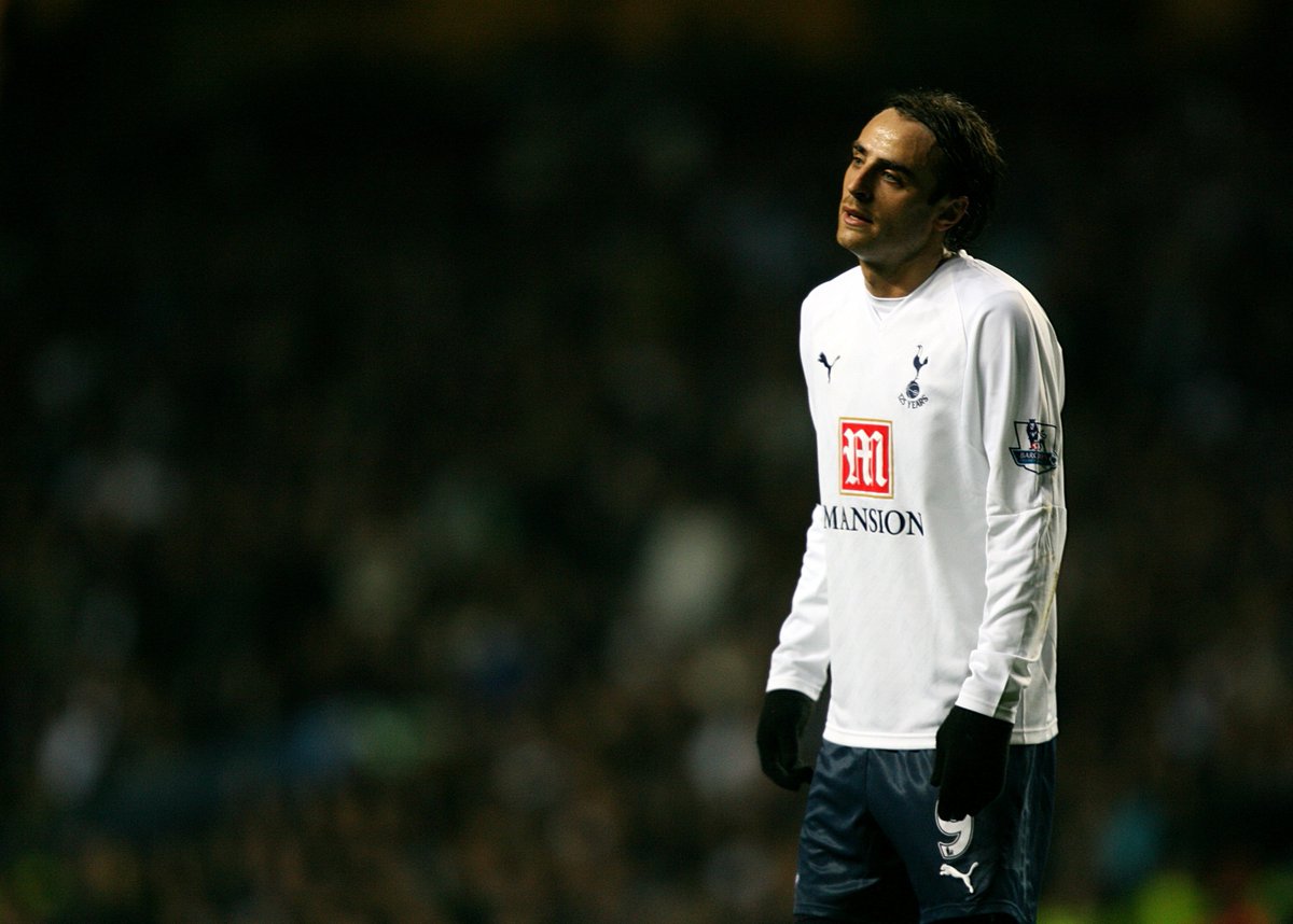 Dimitar Berbatov on signing for Tottenham 🗣 

"I was like, wait a minute, Spurs want me? What? Not Barcelona, Real Madrid or Manchester United? I was thinking I was doing so well that a big team would come after me."

😅😅😅