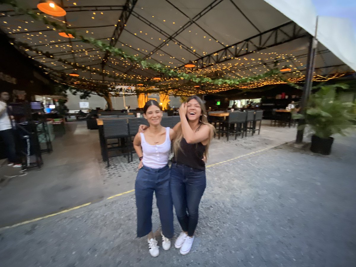 carolasalinasm's tweet image. 9 años de grandiosa amistad ❤️@Verolate15