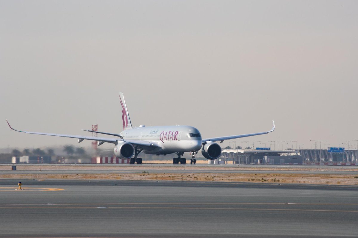 qatarairways's tweet photo. We are thrilled to announce that we will be resuming our flights to Brisbane from 20 May, helping take more #Aussies home. #TakingYouHome #QatarAirways https://t.co/tpTfAffi55