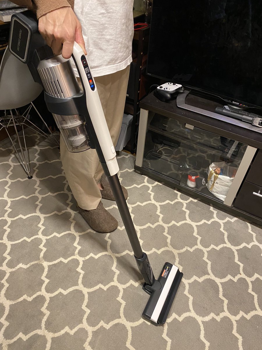 新品未開封✨Panasonic 充電式掃除機 MC-SBU310J-R | www.jarussi.com.br