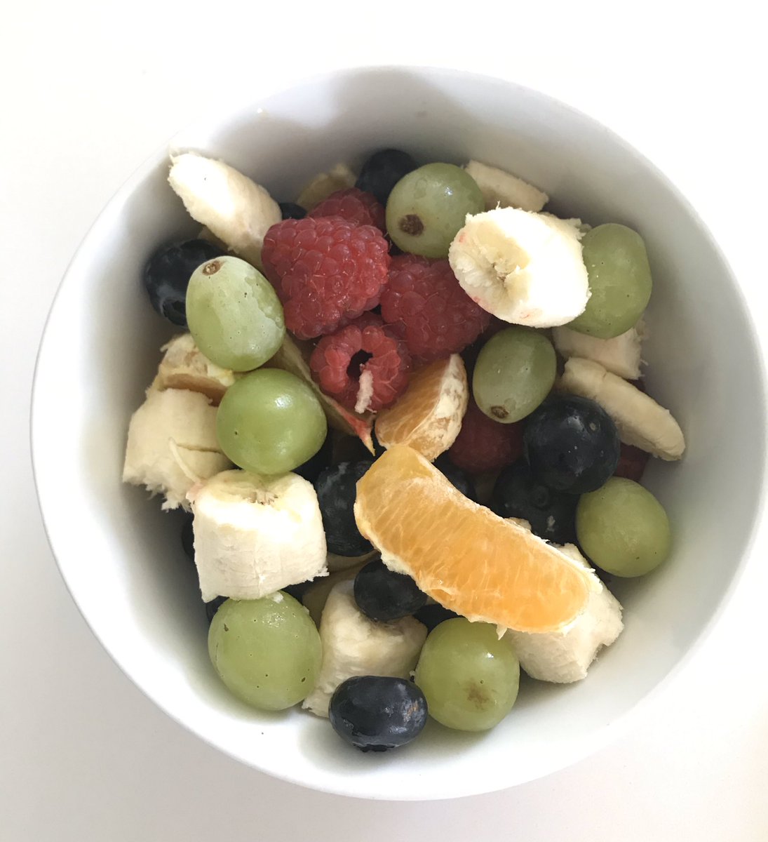 Ellie D presents her fruit salad featuring A Banana.🍌
Keepin’ it simple #Felstedathome <a href="/CoFelsted/">Felsted Co-Curricular</a>