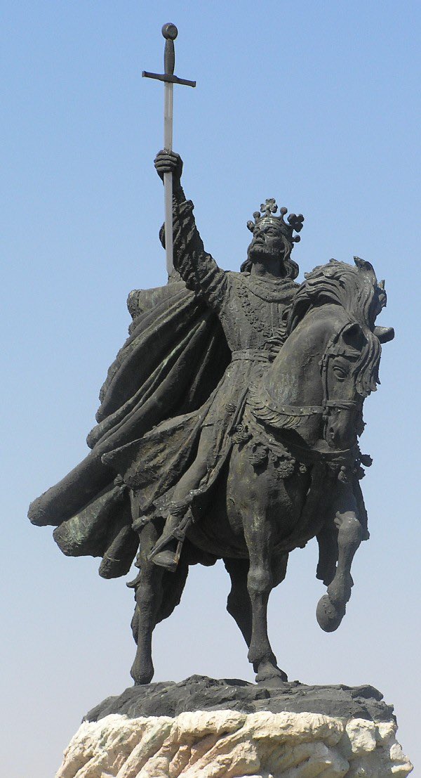 kuomintanista's tweet photo. En este hilo os contaré un poco acerca de mi vida, es decir, la vida del rey Alfonso VI "el Bravo". Para no hacerlo demasiado largo estará dividido en dos partes: de 1040 a 1085 y de 1085 a 1109.

Vida de Alfonso VI (Parte I) • 🧵👇🏻 https://t.co/BO6JFuc3Wj