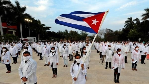 ¡Cuba no abandonará su vocación solidaria y humanista! #Cuba @JuanPabl29 @CamiloFabioLT @gutierrez_onel @MarcosApupo @CarlosDCuba84 @DavidxCuba @anadela_isla @Ven_Cuba @Vicever99396781 @PitcherZurdo @RcgThiago @CeliaMartinezA @BettyCRodri @CucoValdez1 @Frankcuba2020 @Reylope13