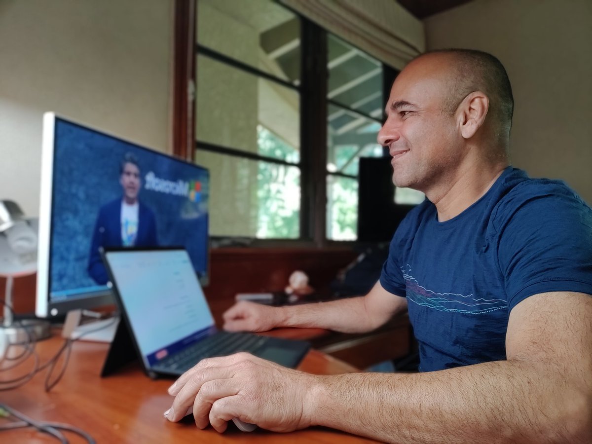 Samvit Raina (@samvitraina) on Twitter photo What keeps me productive? My #surfaceprox #MicrosoftTeams and inspiration from my <a href="/PopcornApps/">PopcornApps</a> team #MSBizAppsSummit What keeps me productive? My #surfaceprox #MicrosoftTeams and inspiration from my <a href="/PopcornApps/">PopcornApps</a> team #MSBizAppsSummit