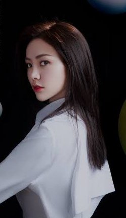 zluvsxjq's tweet photo. For a moment i thought she's the one from #TOMPB the first time i saw shaking but nopeππ
They can pass as sisters. #shakingchloe & #maggiehuang
Are they related? π€π https://t.co/jEZ0juwtYC