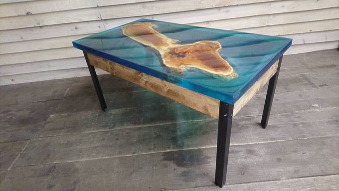 リバーテーブル制作しました( ☆∀☆)めちゃくちゃかっこよくないですか?
これはレジンというものを使って制作しました(^_^)
次はこの中にエアブラシで絵もコラボしてきます!

#リバーテーブル
#レジン 