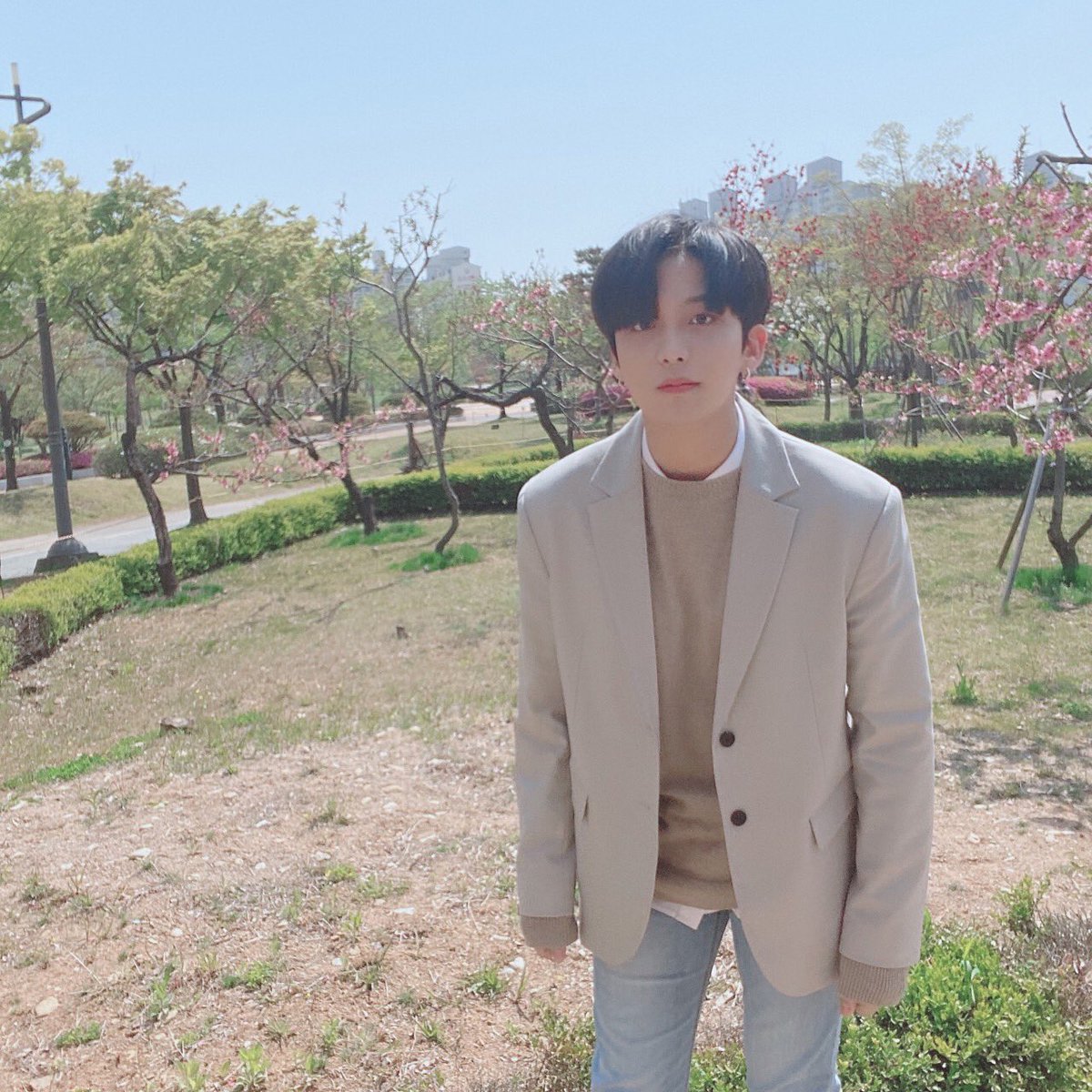 ATEEZofficial's tweet photo. [#종호] 오늘만을 기다려온 사진 투척😚 에이티니 쭁ST 잘 듣고 계시나요??☺
#ATEEZ #에이티즈 https://t.co/LVlfelAkXO