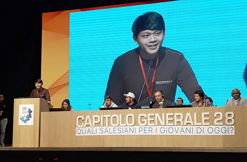 infoANS_ES's tweet photo. Filipinas – #AndreLaunio, joven observador en el #CG28: “Los #jóvenes somos complementarios de la misión, no somos parte separada de la #misión”
 
https://t.co/2TROCPFZSQ https://t.co/onYQaUgBPU