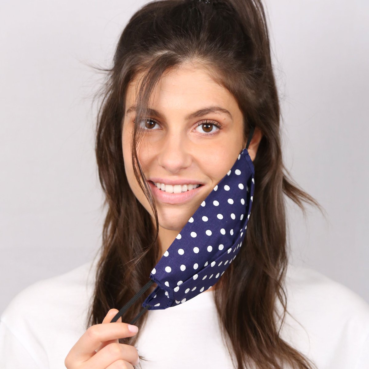 Faites partie du mouvement :
#AcheteTonMasque = #AcheteSonMasque
🙏Pour un masque que vous achetez sur acheterunmasque.fr , nous offrons un masque à une association 
#MadeInFrance 🇫🇷
#masquebarrière #masquespourtous 
#mouvementsolidaire