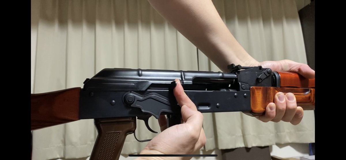 50AE_127's tweet photo. GHK AKのボルトどこまで後退する問題
1枚目:箱出し
2枚目:フルストローク（フルトラベルキット）
3枚目:フルストローク+ラピッドファイアバッファ組込

#GHK #AK #ガスガン https://t.co/NYsxE4ruoE